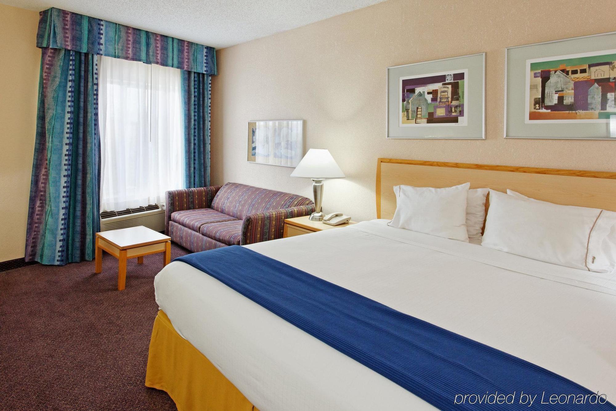 Holiday Inn Express Hotel & Suites San Antonio - Rivercenter Area By Ihg Rom bilde