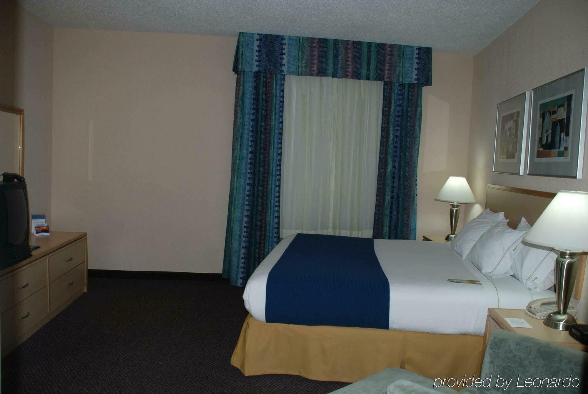 Holiday Inn Express Hotel & Suites San Antonio - Rivercenter Area By Ihg Rom bilde